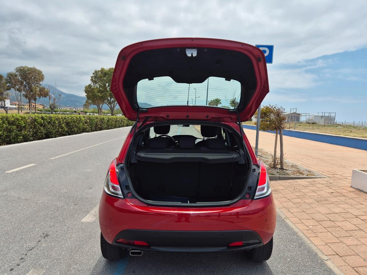 Lancia Ypsilon 1.3 MJT 16V 95 CV 5 porte S&S Gold