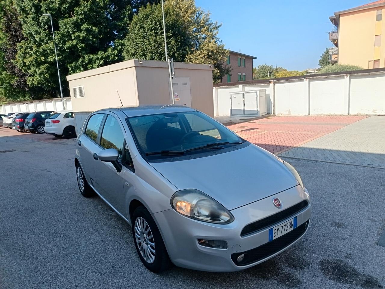 Fiat Punto 1.3 MJT II 75 CV 2015 ok neo patente