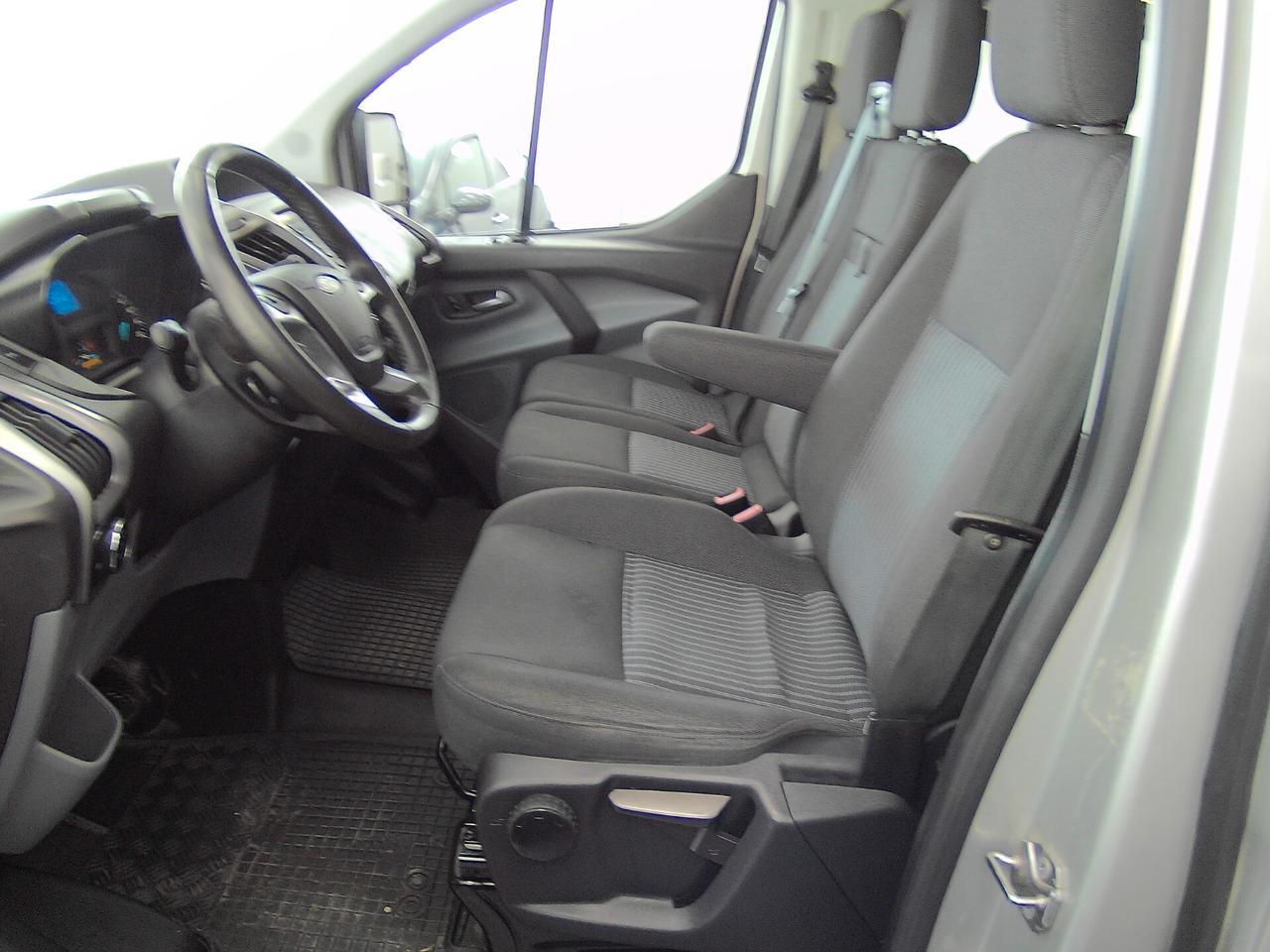 Ford Tourneo Custom 310 2.0 TDCi 130CV 9 POSTI