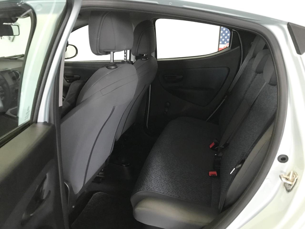 Lancia Ypsilon 1.0 FireFly 5 porte S&S Hybrid Gold Plus