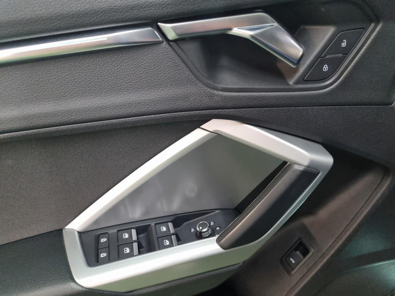 Audi Q3 35 TDI S tronic Business Advanced