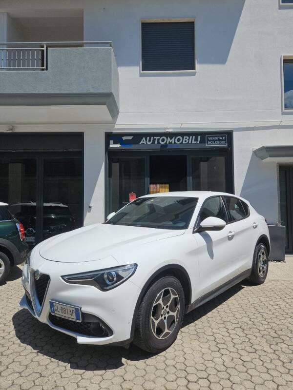 Alfa Romeo Stelvio 2.2 t Business Q4 190cv auto