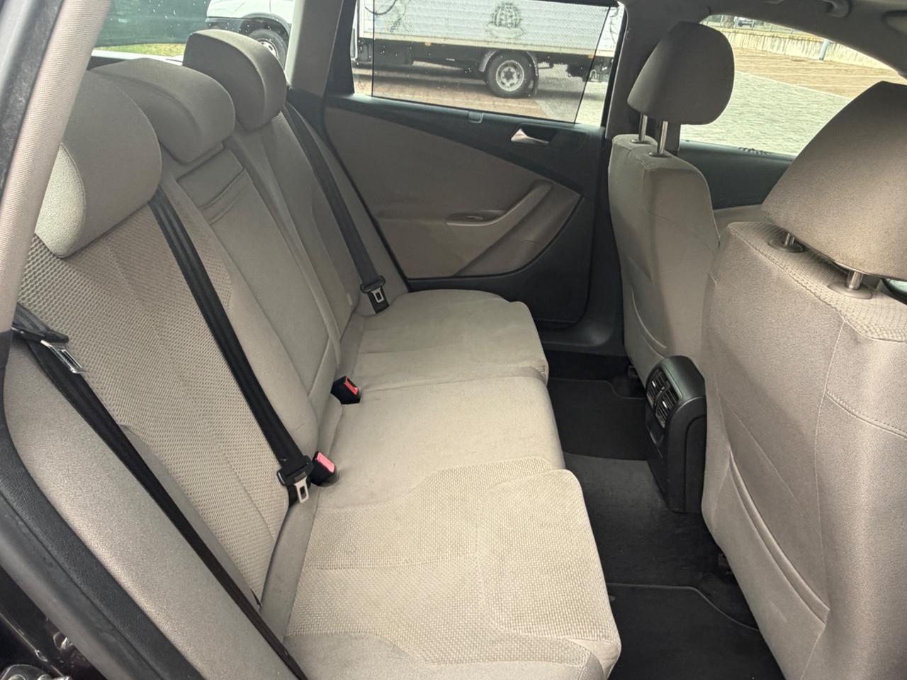 Volkswagen Passat 2.0 TDI DPF Var. Highline