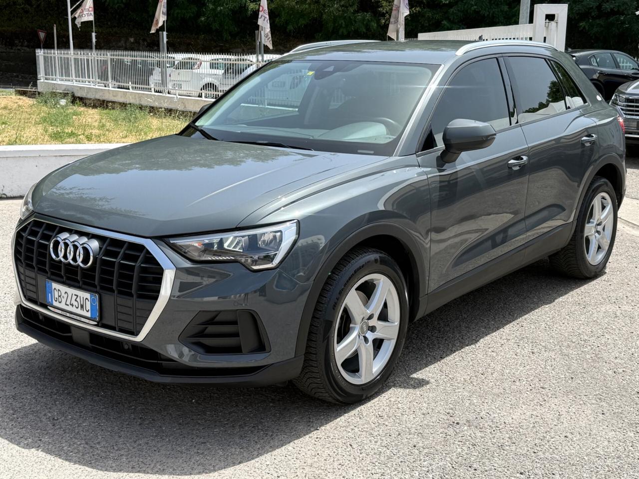 Audi Q3 35 TDI S tronic Business Advanced