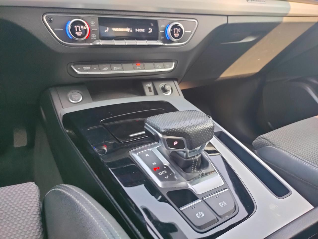 Audi Q5 50 TFSI e quattro S tronic line