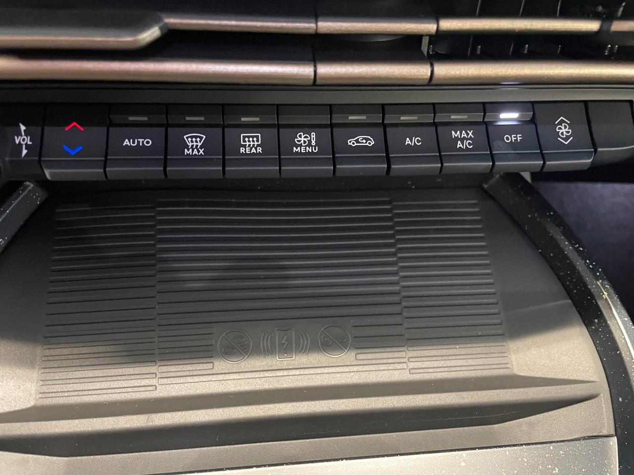 Lancia Ypsilon Hybrid e-DCT LX