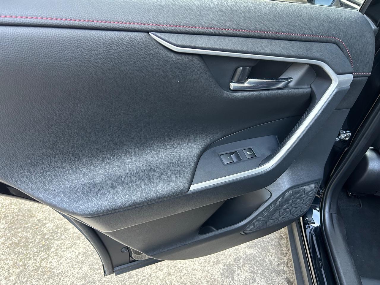 Suzuki Across 2.5 Plug-in Hybrid E-CVT 4WD Top