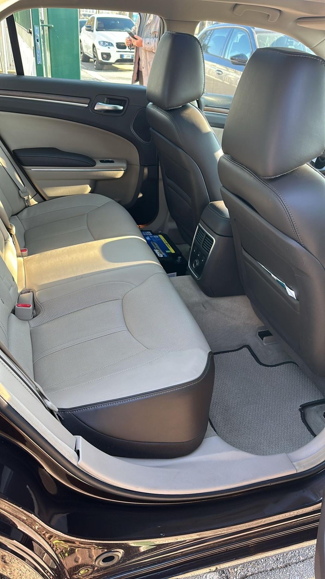 Lancia Thema 3.0 V6 Multijet II 239 CV Executive