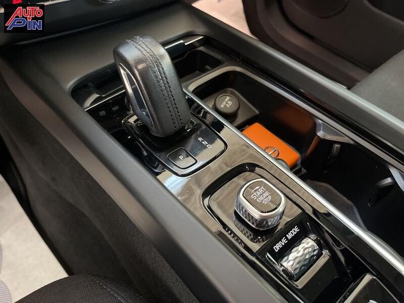 Volvo XC60 B4 (d) AWD Geartronic Business Hybrid