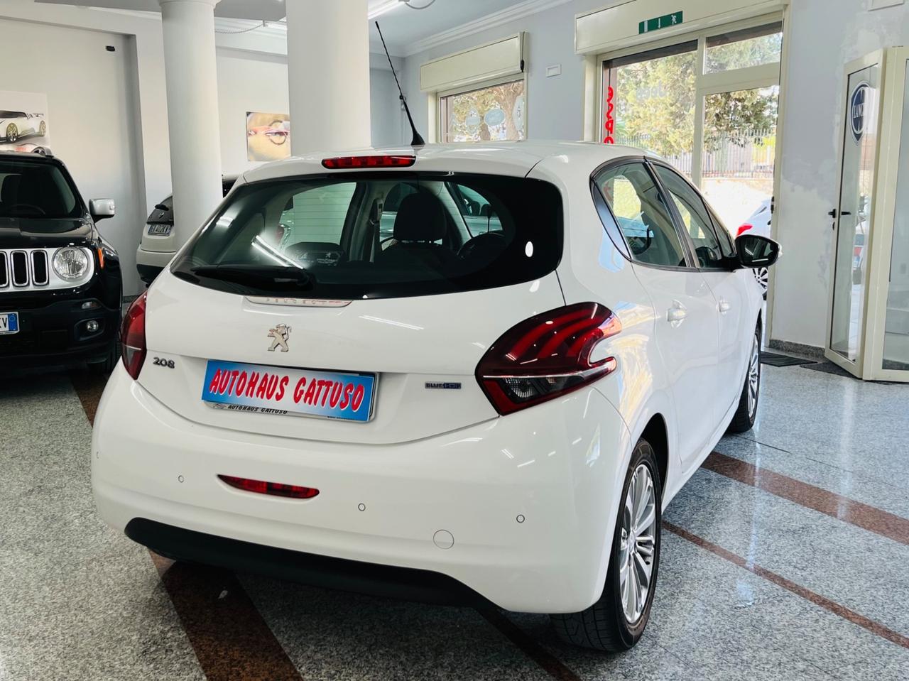 Peugeot 208 Allure 1.6 HDI 75cv anno 2015 fine italiana
