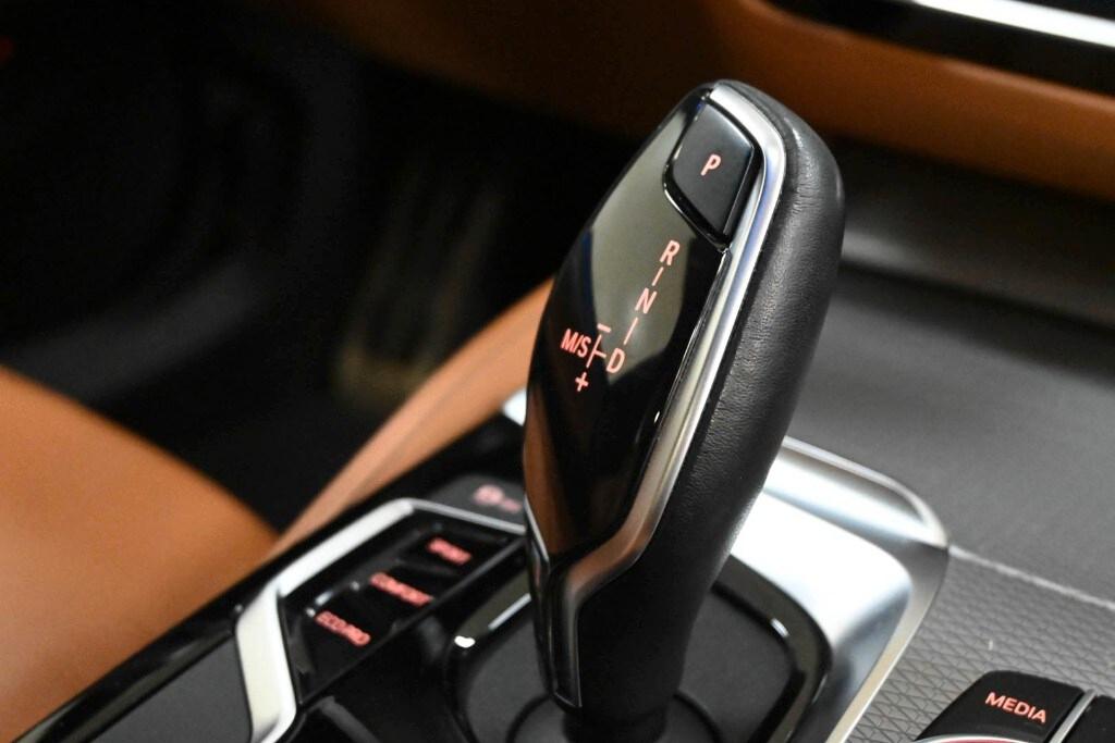 BMW Serie 5(G30/31/F90) 520d 48V xDrive Touring...