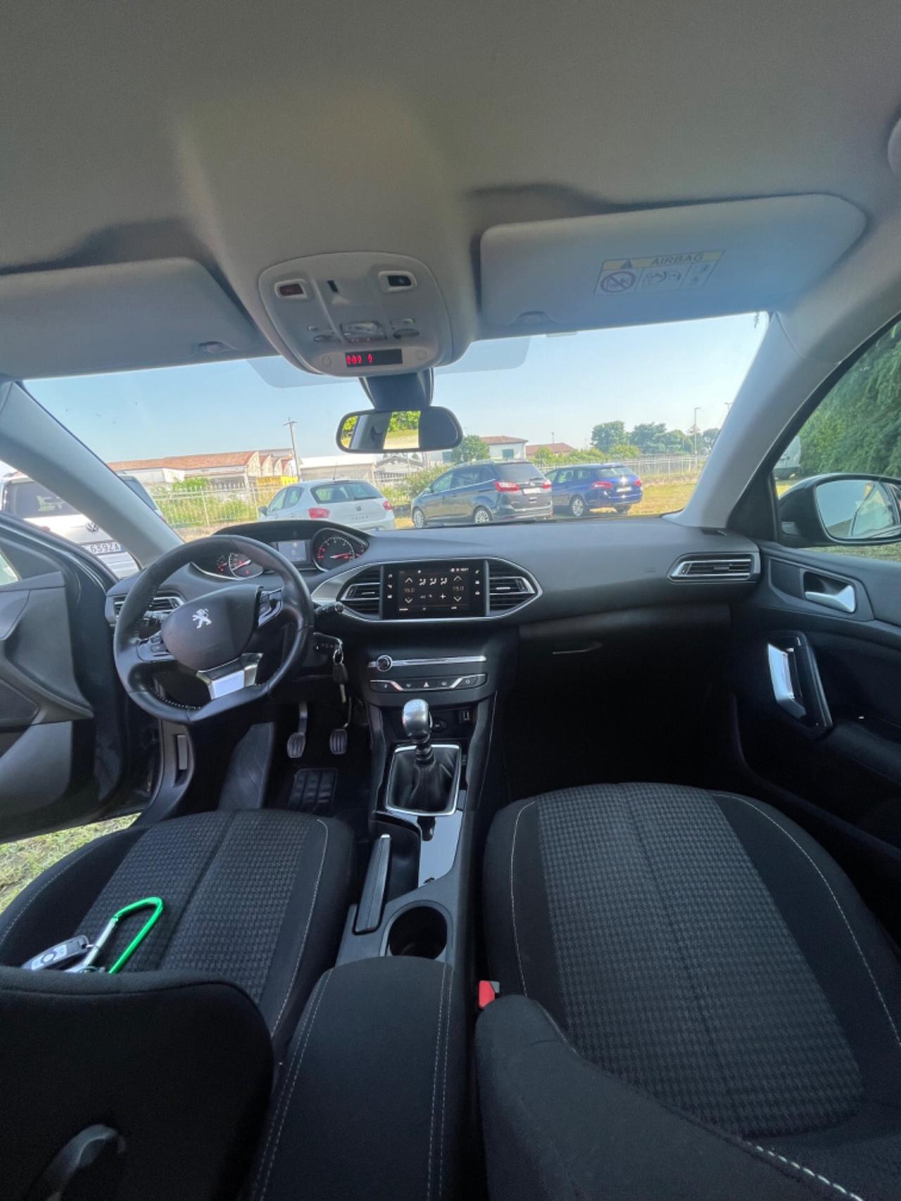 Peugeot 308 BlueHDi 100 S&S Active