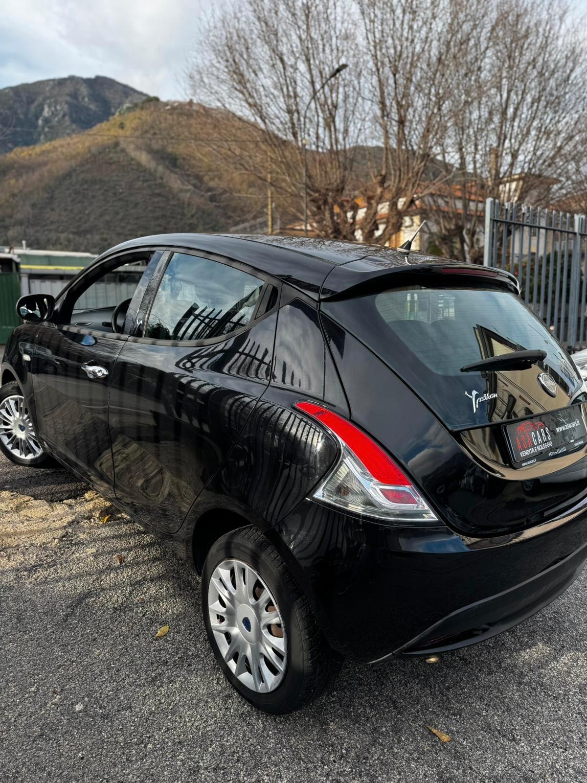Lancia Ypsilon 1.3 MJT 16V 95 CV 5 porte S&S Platinum
