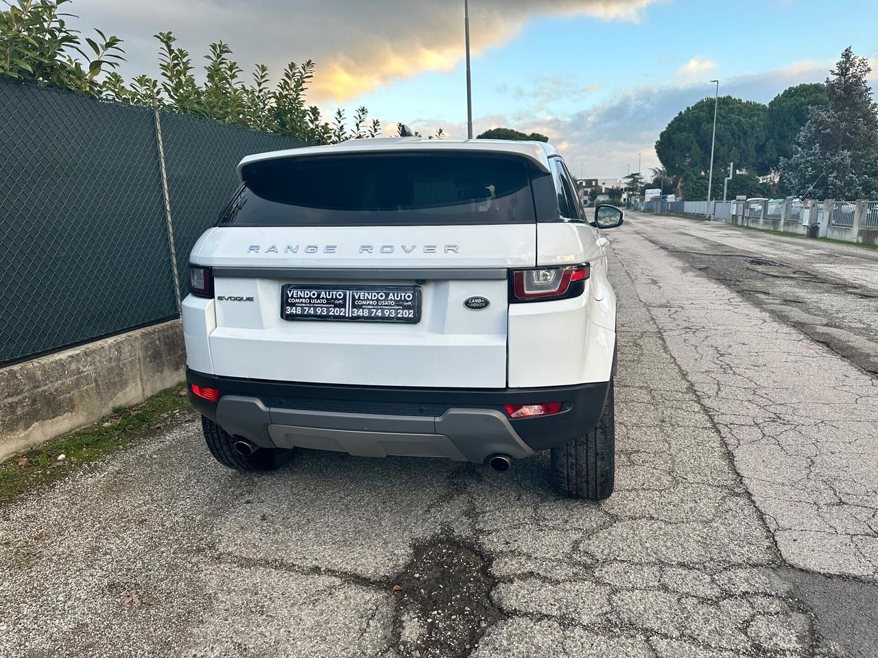 Land Rover Range Evoque 2.0 TD4 180 CV 5p. Business Edition Pure