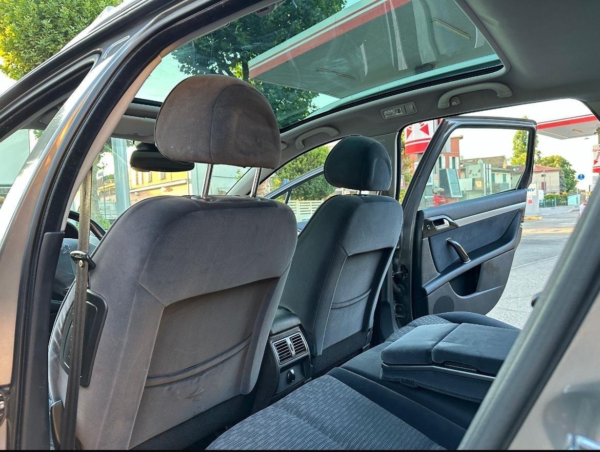 Peugeot 407 2.0 HDi SW Navteq on Board