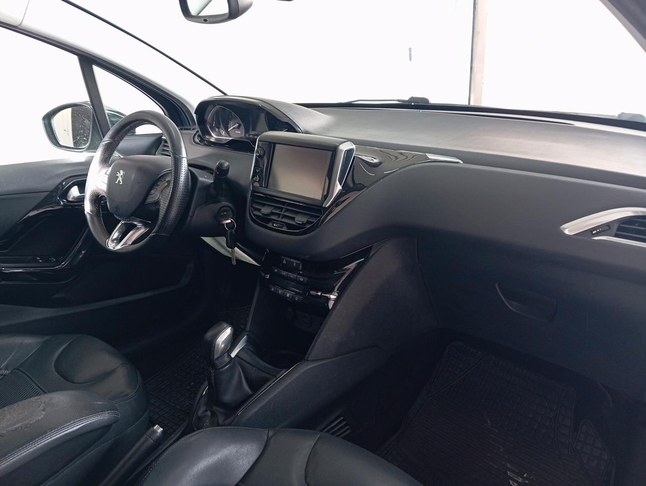 Peugeot 208 1.6 diesel 2012 CON GARANZIA