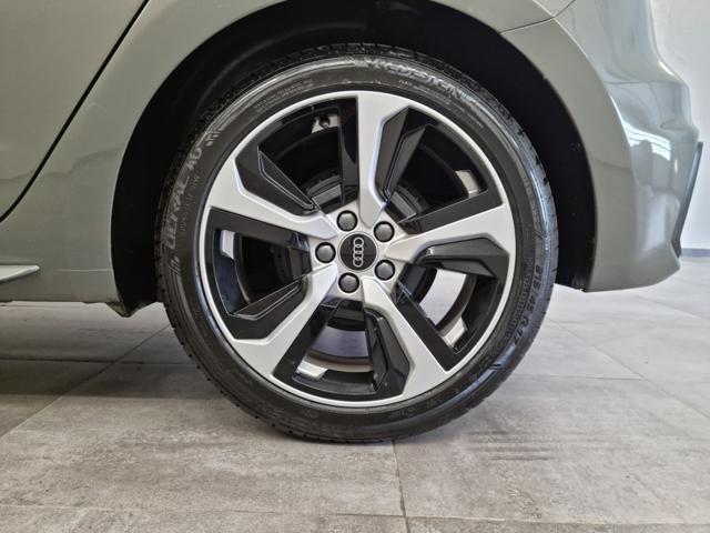 AUDI A1 SPB 25 TFSI S tronic Identity Black SLINE