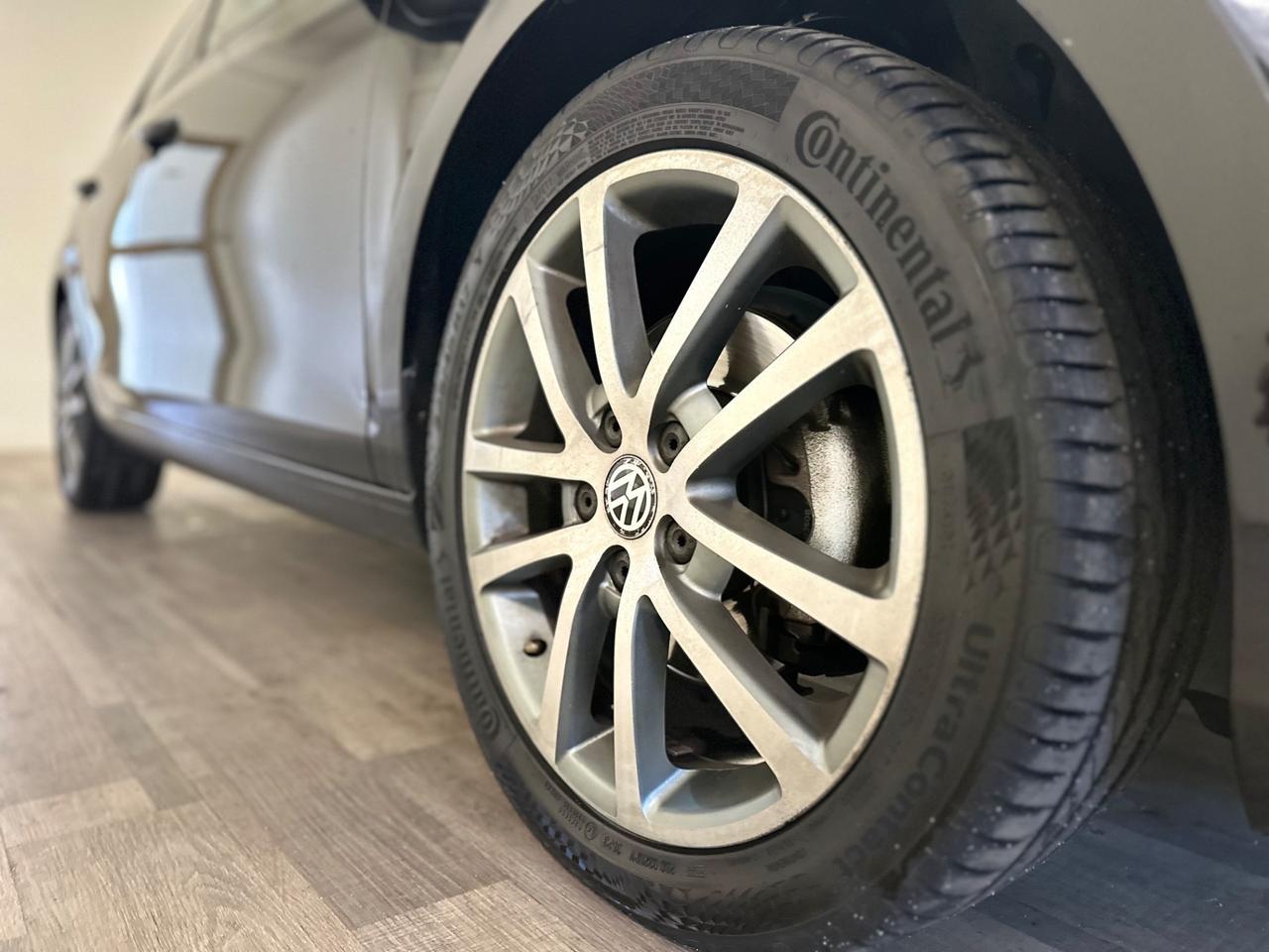 Volkswagen Golf 2.0 TDI 140CV DPF DSG 5p. Highline NEOPATENTATI