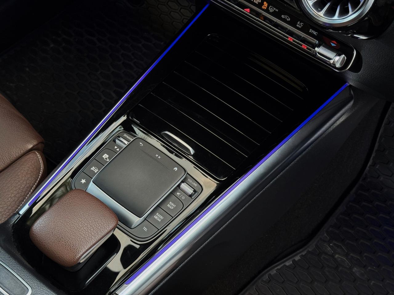 Mercedes-Benz GLA 200 d Premium Plus AMG 4M TETTO