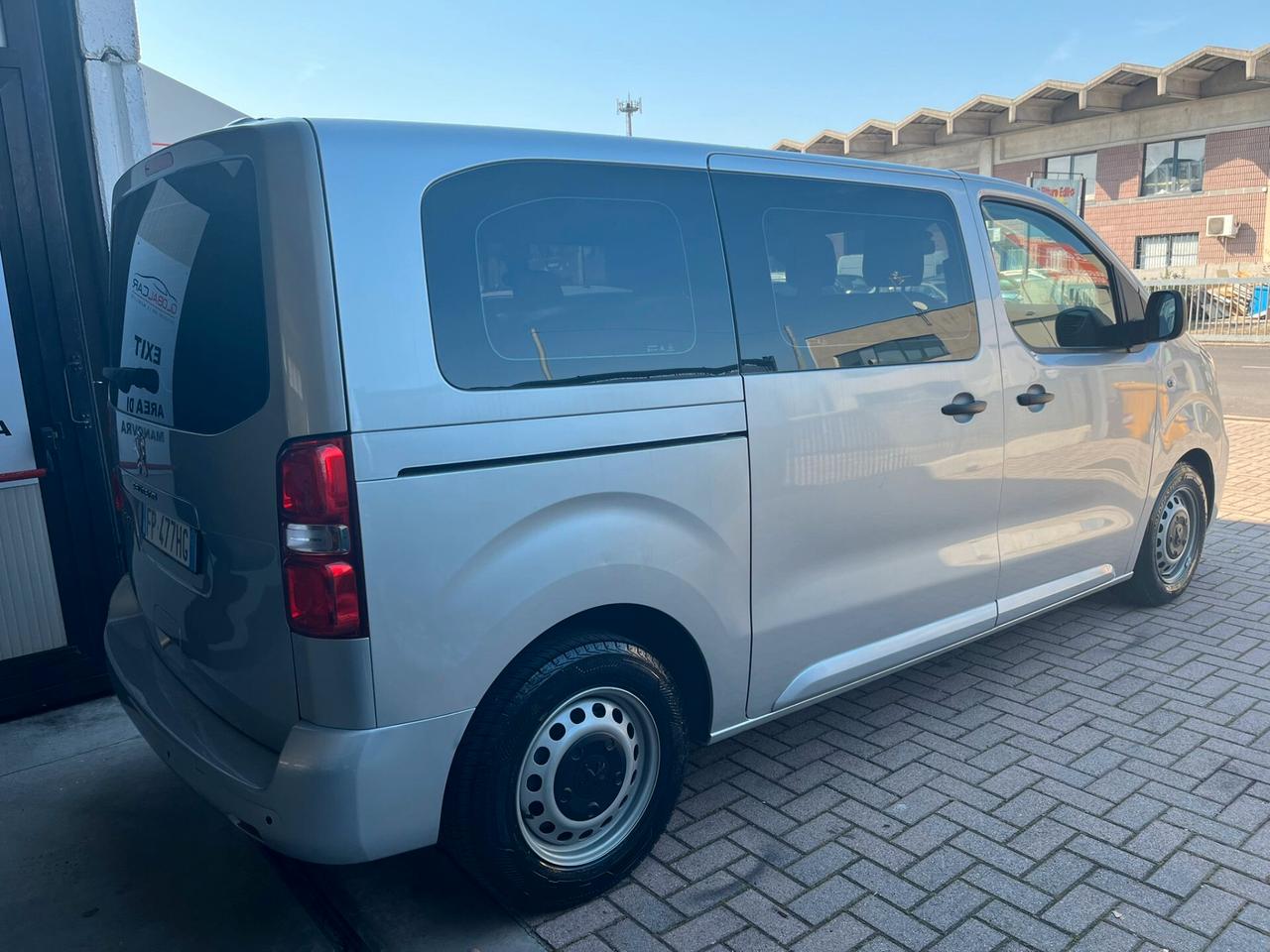 Peugeot Expert BlueHDi 115 S&S PL-TN Combi Standard 9 POSTI