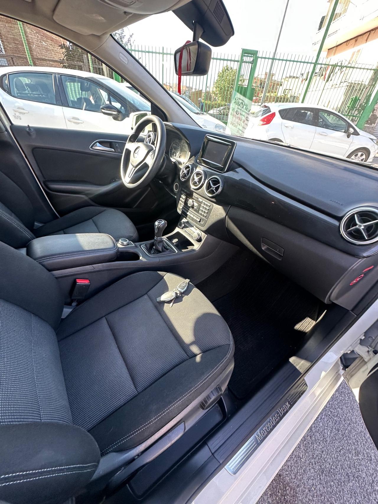 Mercedes-benz B 180 BlueEFFICIENCY Premium