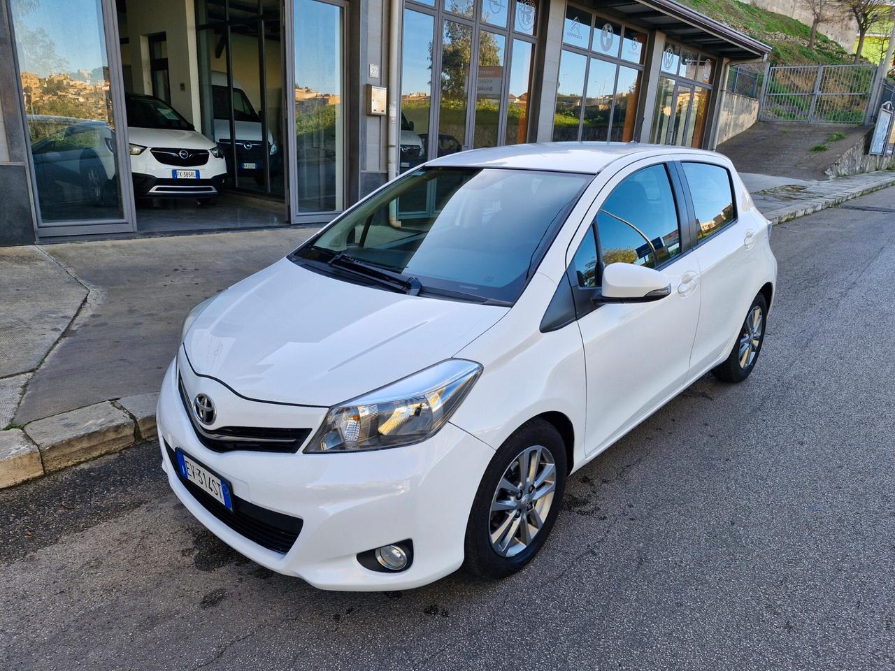 Toyota Yaris 1.4 D-4D 5 porte Lounge