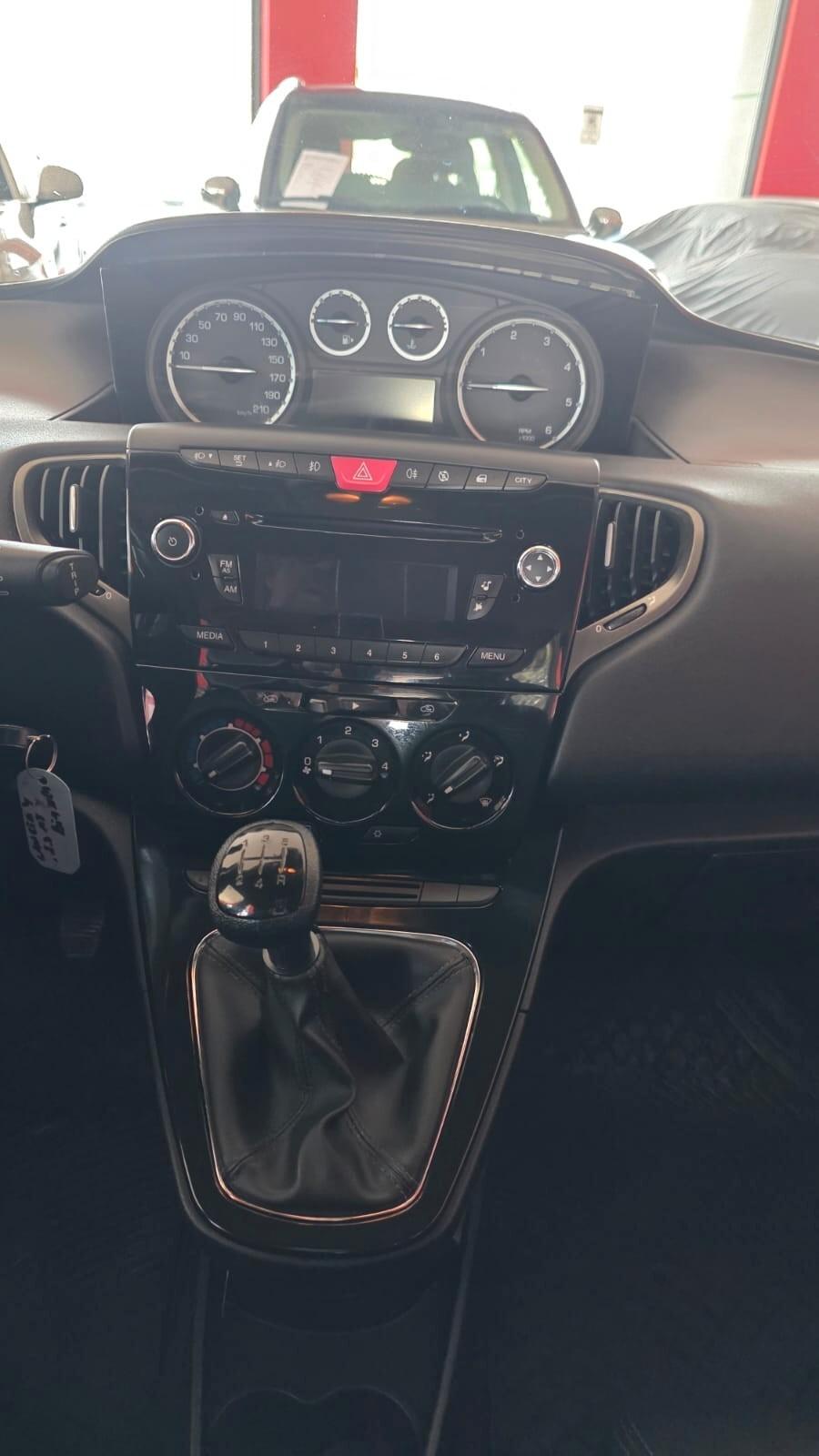 Lancia Ypsilon 1.3 MJT 16V 95 CV 5 porte S&S Platinum