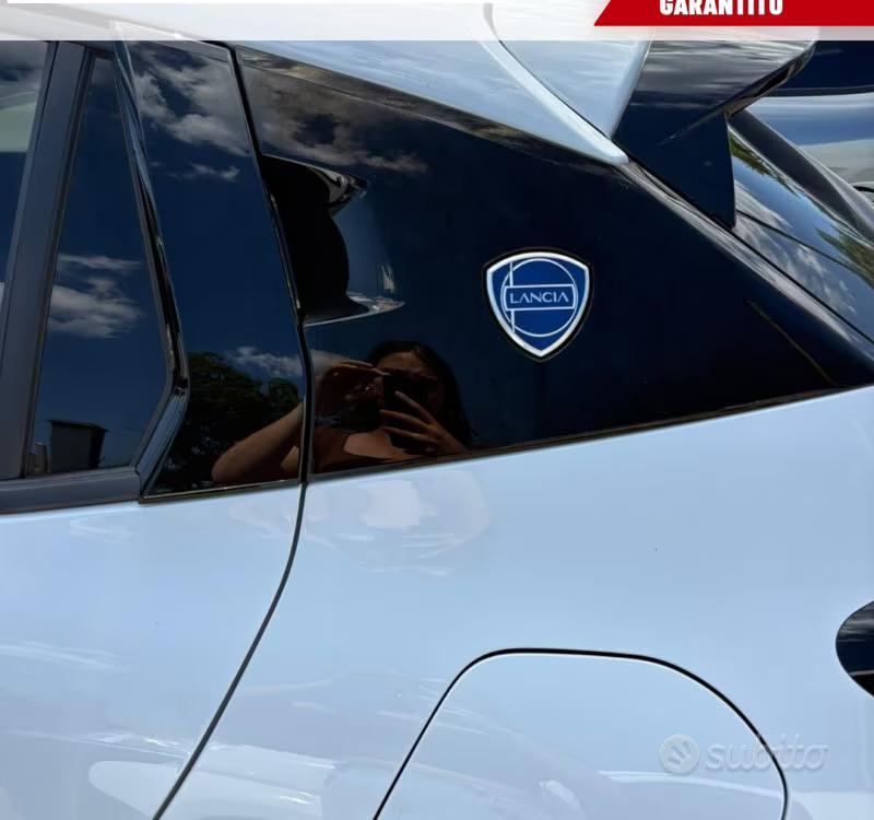 NUOVA LANCIA YPSILON HF LINE E DCT