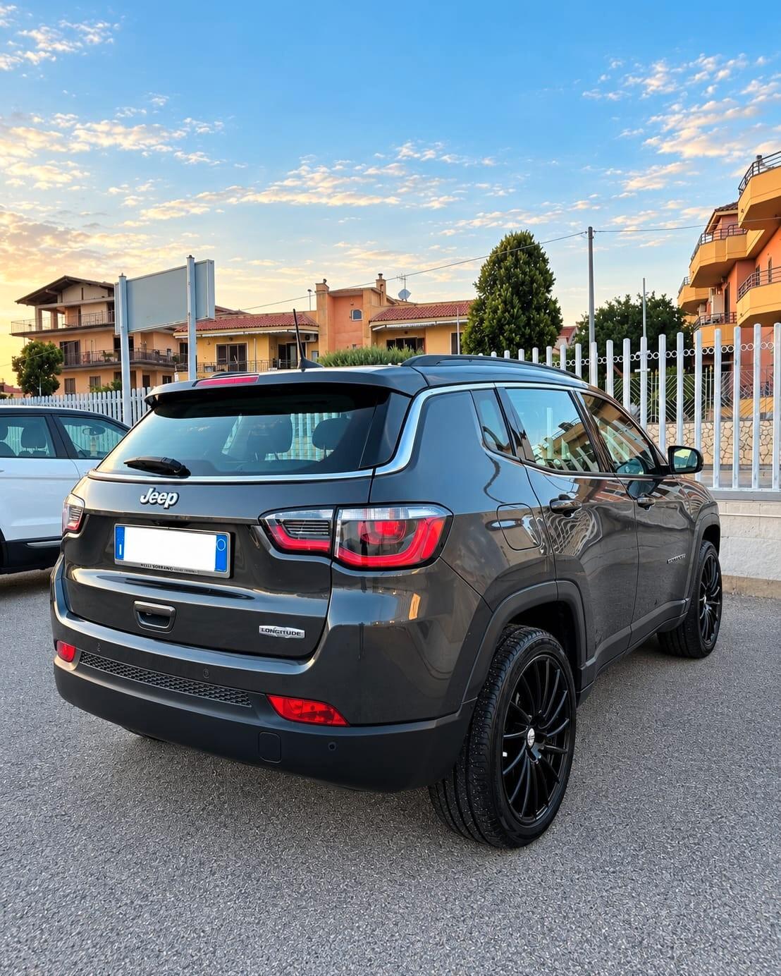 Jeep Compass 1.6 M-Jet 120cv Longitude + Navi con 95.000 Chilometri