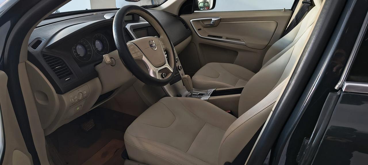 Volvo XC 60 XC60 D5 AWD Momentum