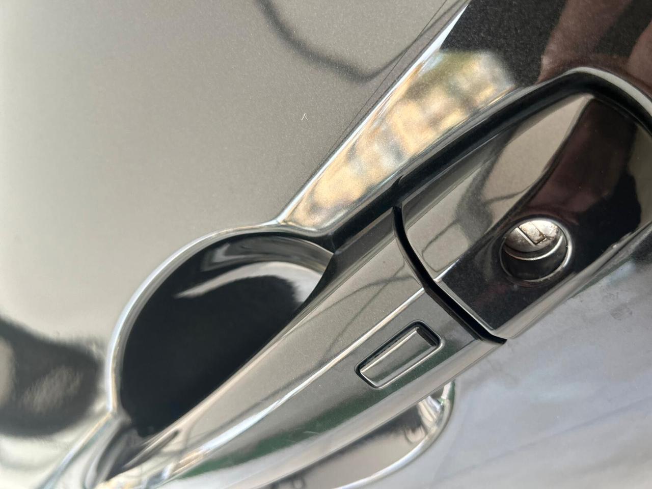 Nissan Juke 1.0 DIG-T 1.0 benzina 114 CV Enigma