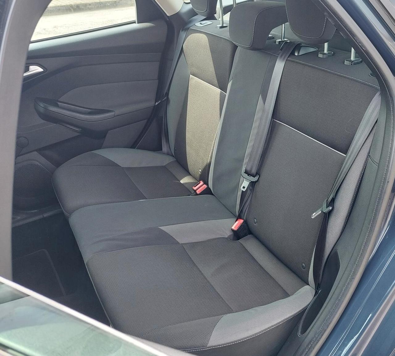 FORD FOCUS SW - SPAZIOSA PER LAVORO E FAMIGLIA