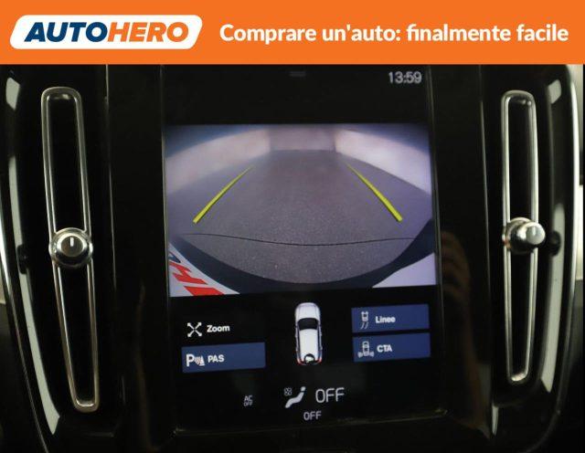 VOLVO XC40 T3 Geartronic Momentum Pro