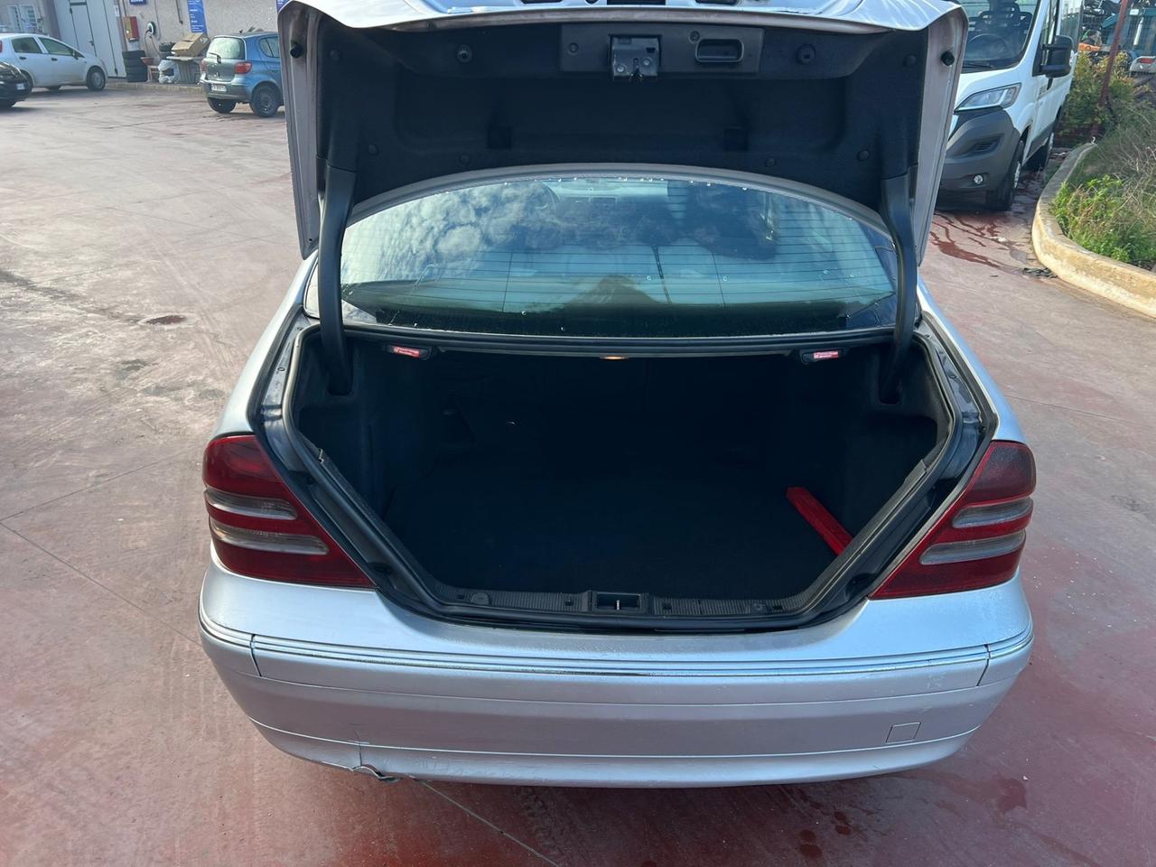 Mercedes-benz C 220 250 turbodiesel cat Elegance