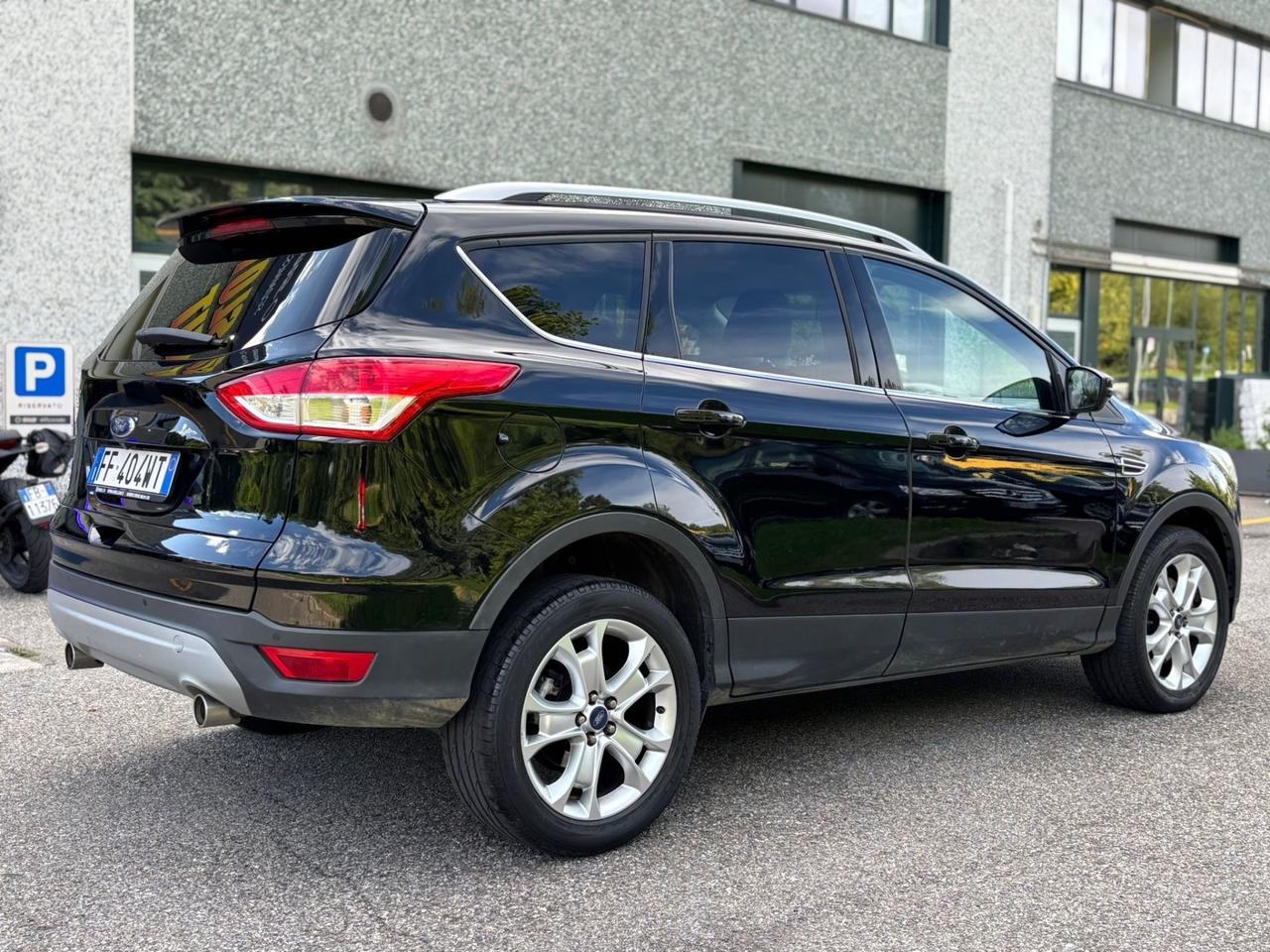 Ford Kuga 2.0 TDCI 150 CV S&S 4WD Powershift Titanium