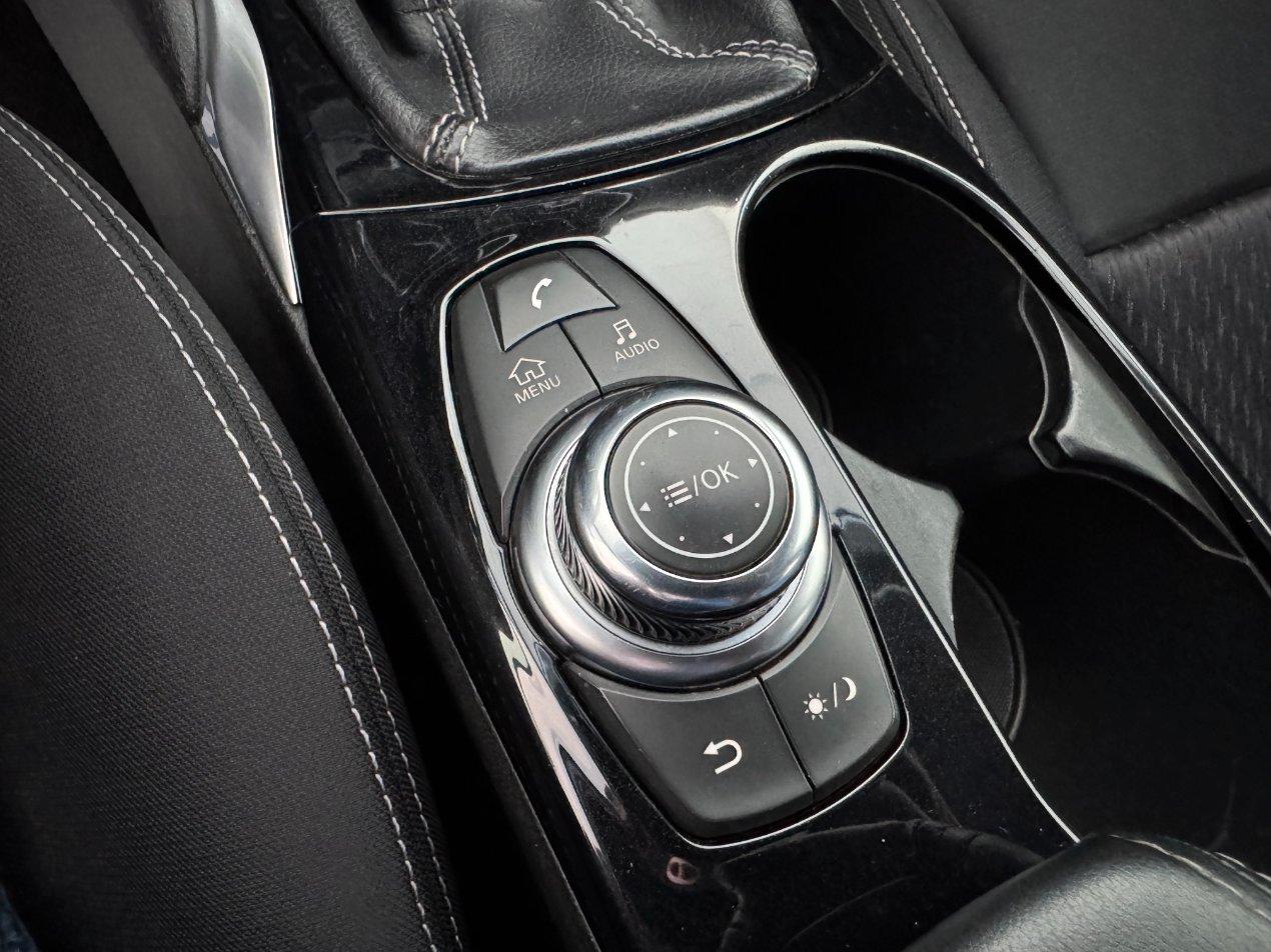 Infiniti Q30 1.5d Sport Edition 110 cv Led Pdc