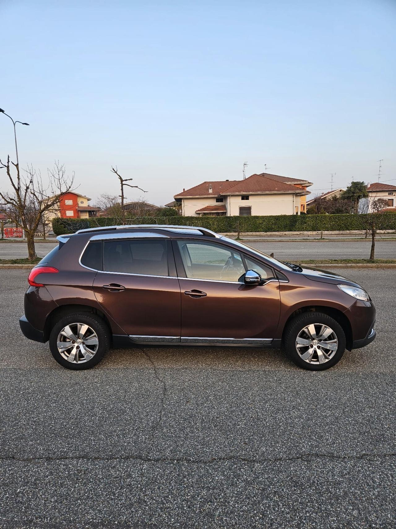 Peugeot 2008 NEOPATENTATI