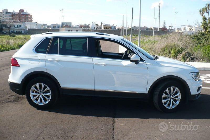 Volkswagen Tiguan 2.0 TDI SCR Business BlueMo...