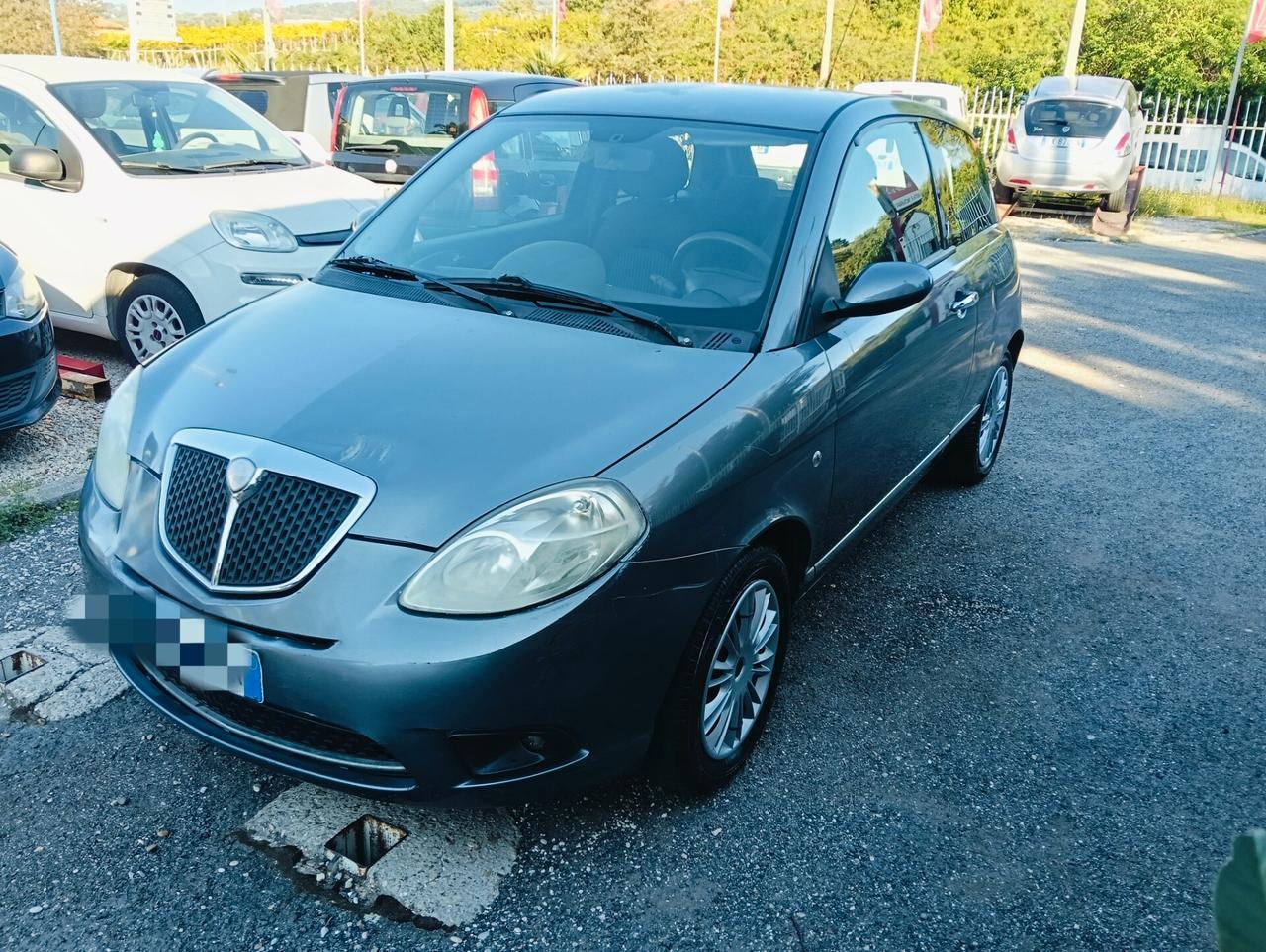 Lancia Ypsilon 1.2/GPL