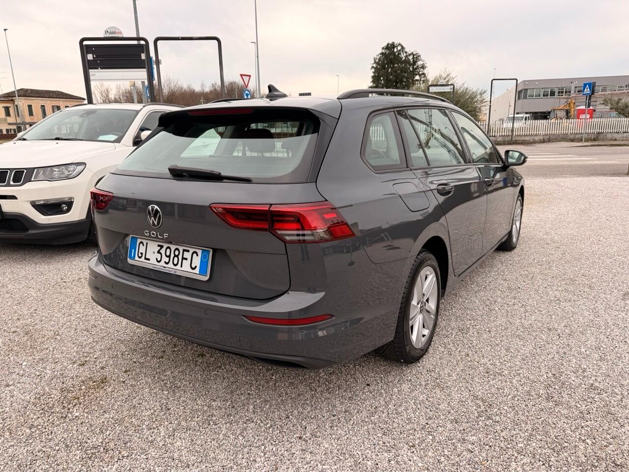 Volkswagen Golf Variant 2.0 TDI 116 CV DSG Life (display digitale - fari Led pacchetto luci)