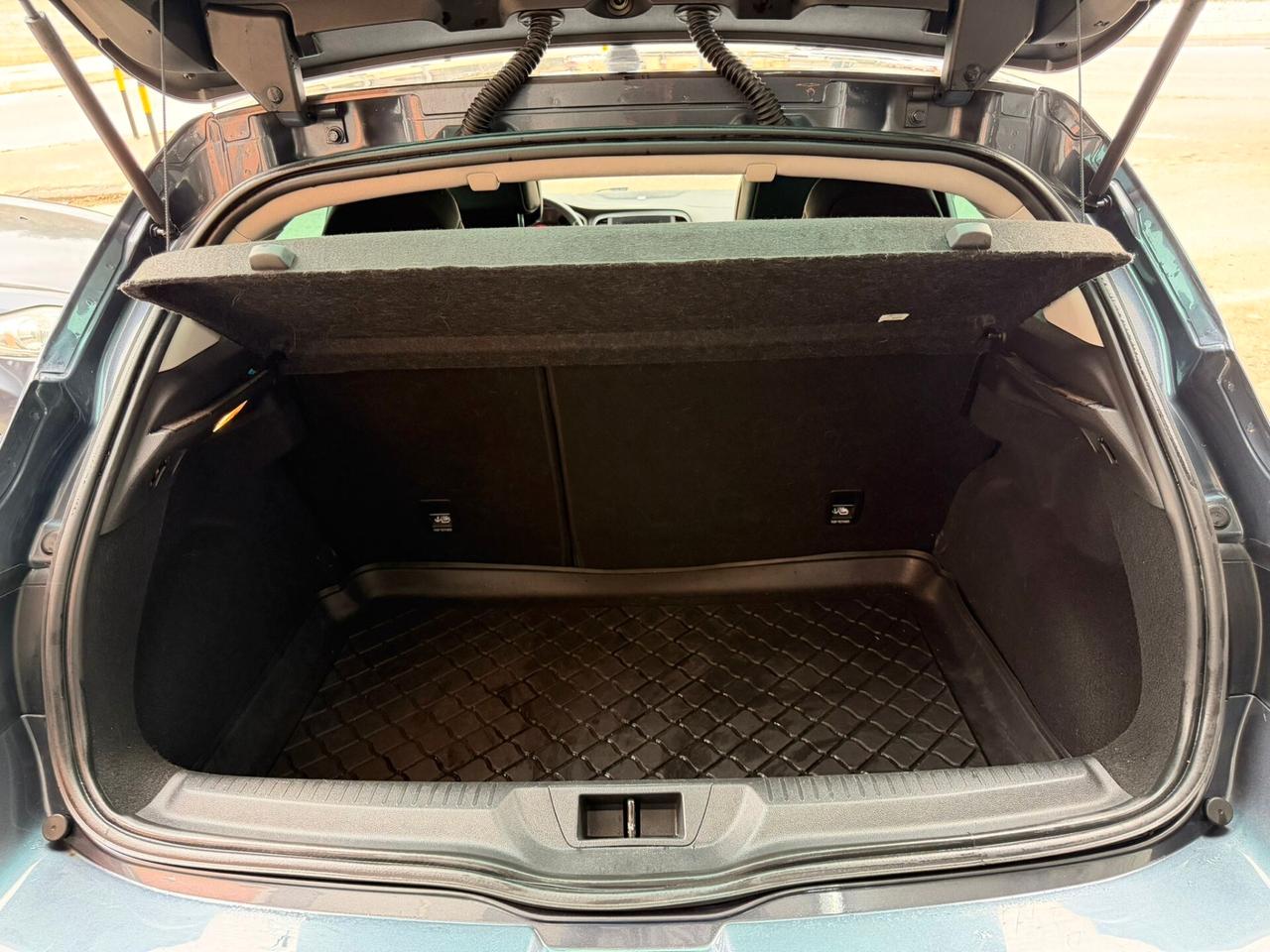 Renault Megane Mégane dCi 8V 110 CV EDC Energy Bose