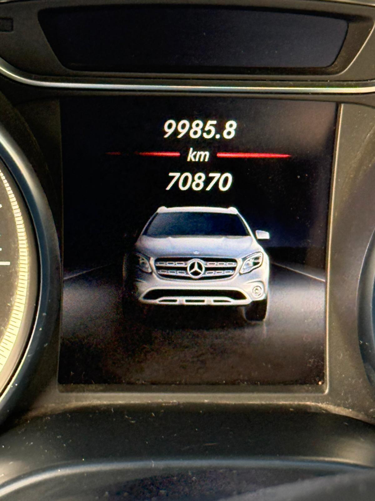 MERCEDES GLA 180 PREMIUM AUTO MY14 5P