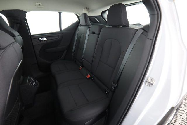 VOLVO XC40 XC40 B4 AWD Geartronic Momentum Pro