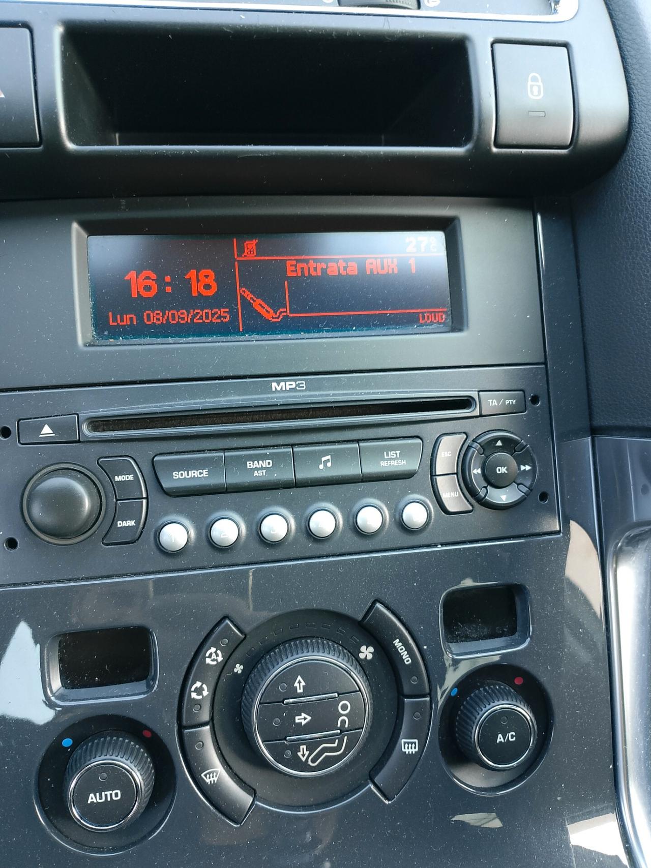 Peugeot 3008 1.6 HDi 110CV Premium