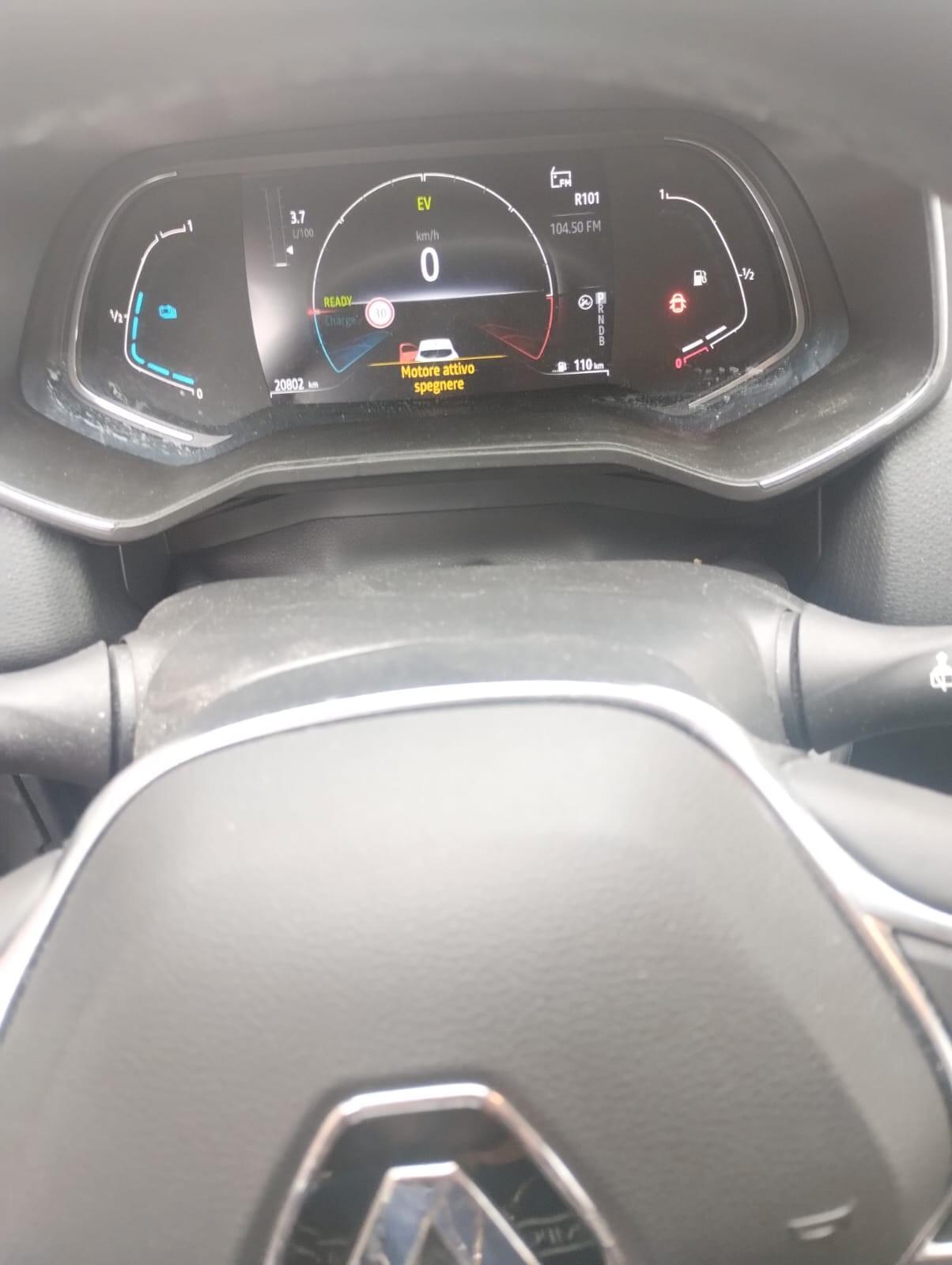 Renault Clio Full Hybrid E-Tech 140 CV 5 porte Initiale Paris