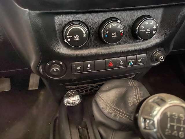 Jeep Wrangler SAHARA DECAPPOTTABILE