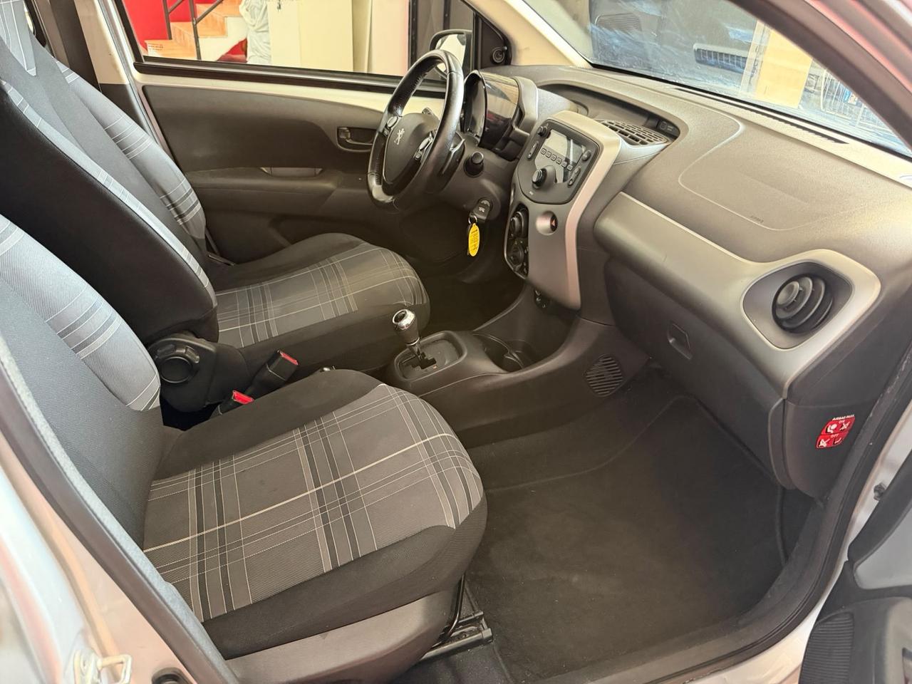 Peugeot 108 VTi 68 5 porte Allure TOP!