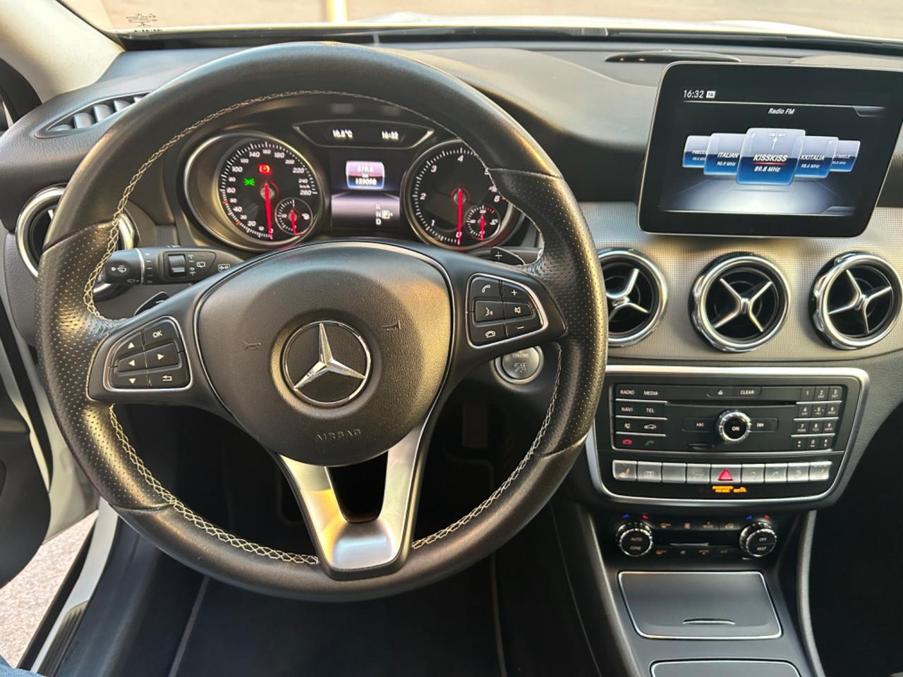 Mercedes-benz GLA 200 d Automatic 4Matic Sport