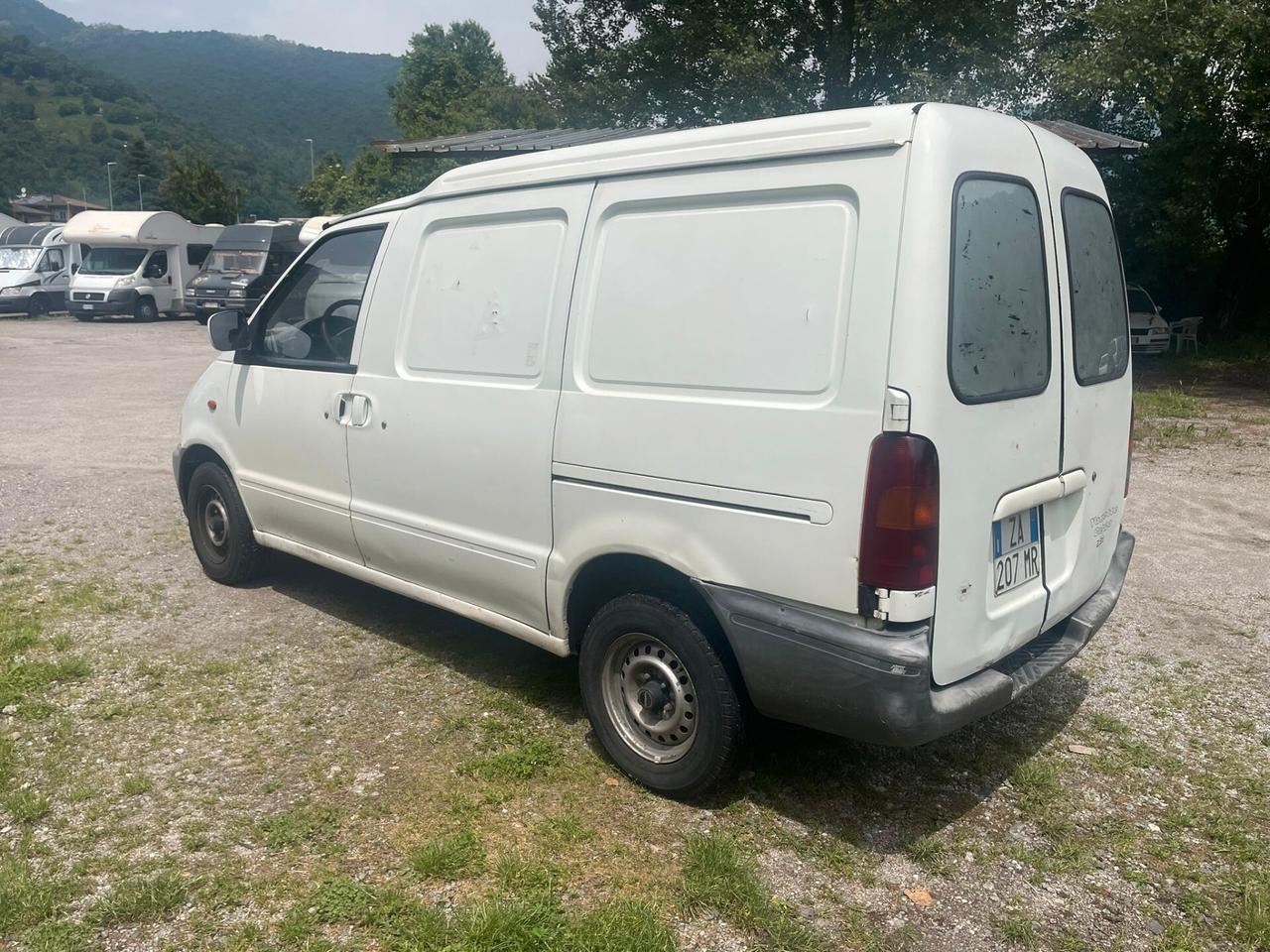 Nissan Vanette Cargo 2.3 diesel PL Furgone SE