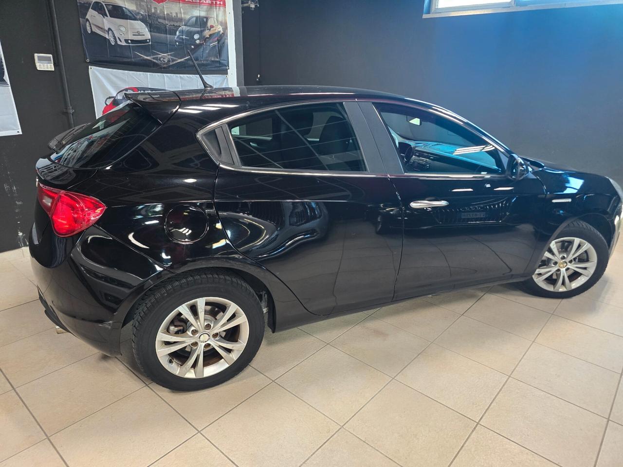 Alfa Romeo Giulietta 2.0 JTDm-2 140 CV Distinctive